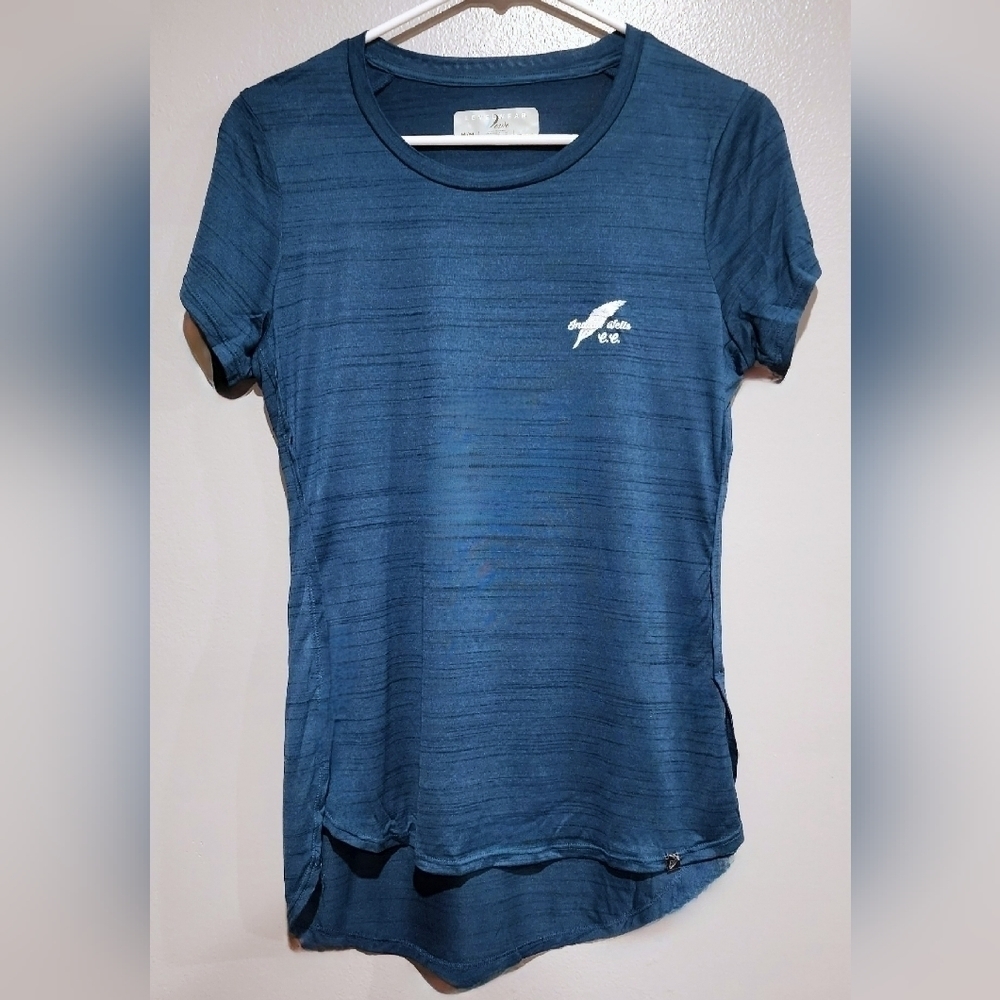 Levelwear Verve Lux Heather Blue Tee with Indian Wells Feather Logo New With Tag